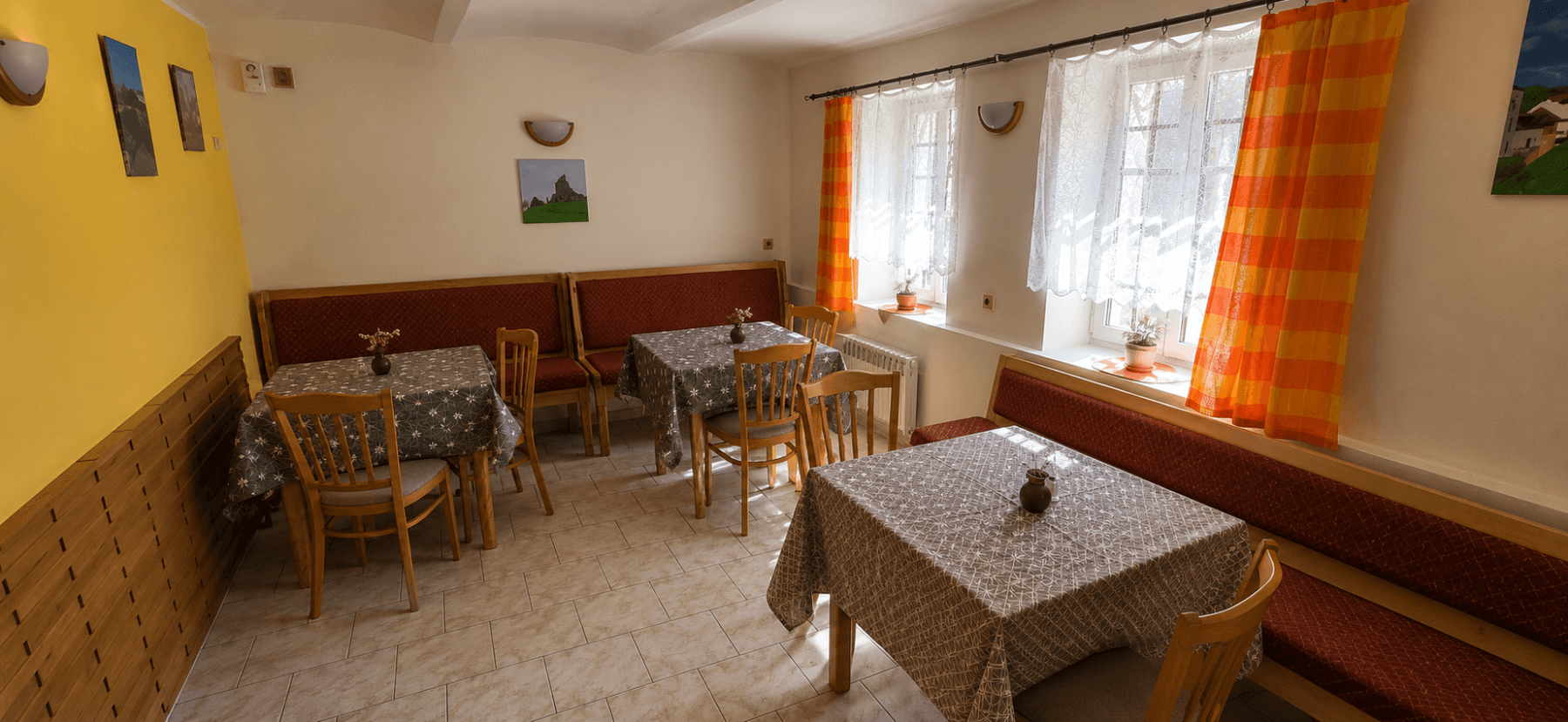 Predaj domu 386 m², pozemek 2.210 m², Hrubá Skála, Liberecký kraj Predaj domu 386 m², pozemek 2.210 m², Hrubá Skála, Liberecký kraj