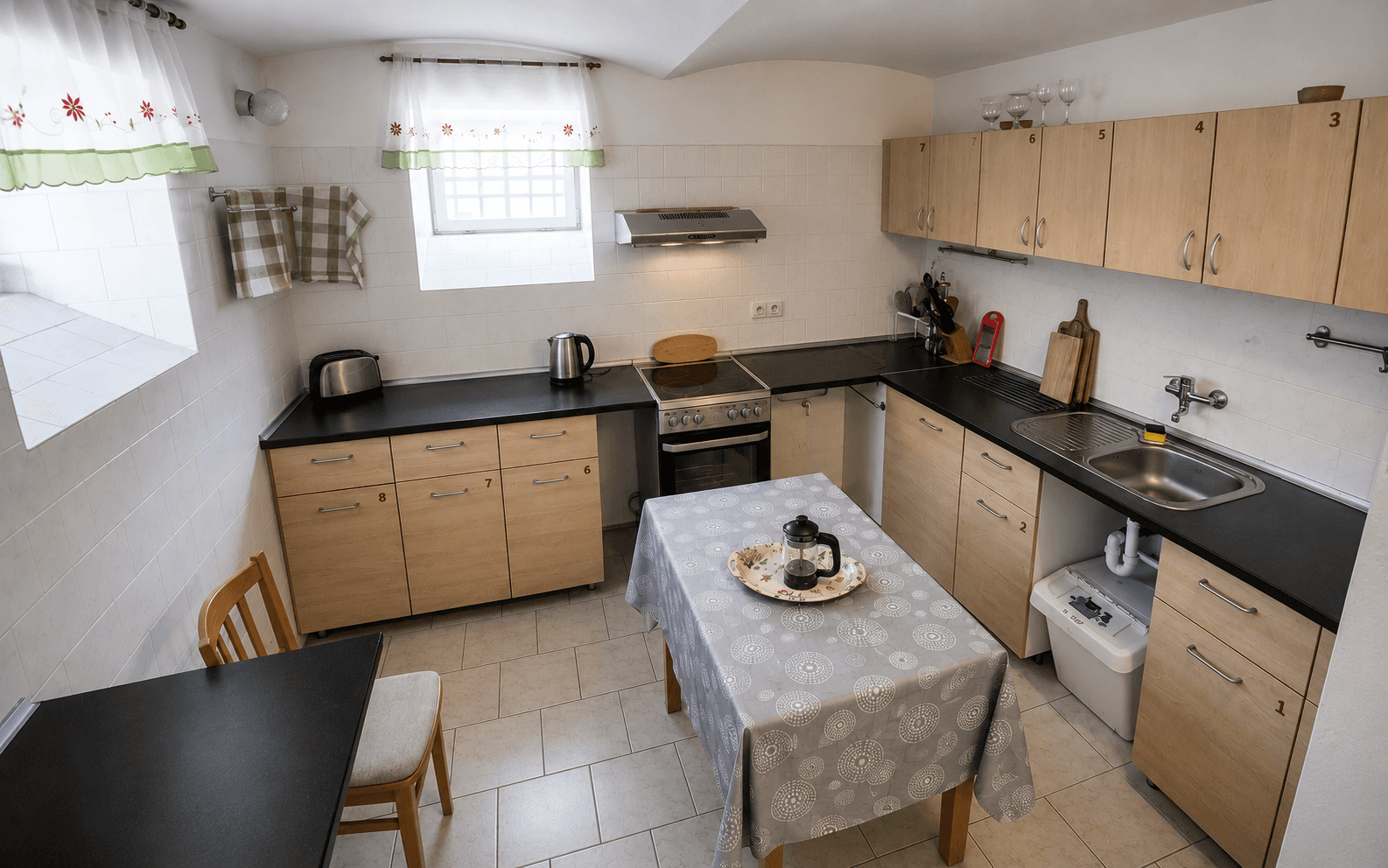 Predaj domu 386 m², pozemek 2.210 m², Hrubá Skála, Liberecký kraj Predaj domu 386 m², pozemek 2.210 m², Hrubá Skála, Liberecký kraj