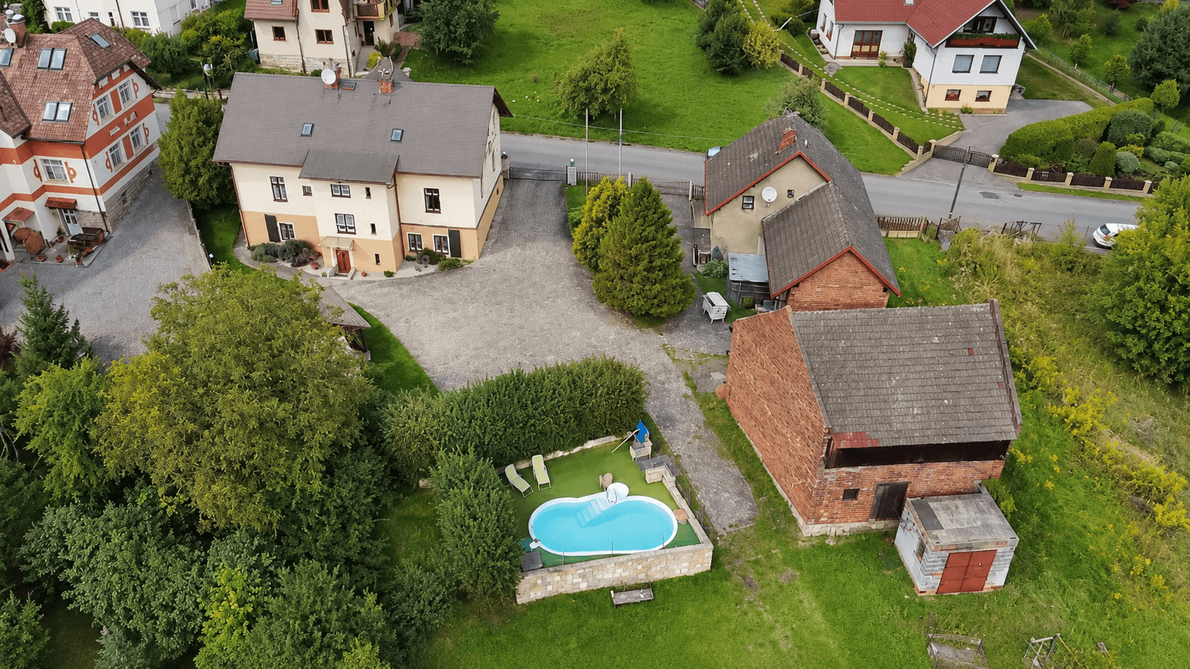 Predaj domu 386 m², pozemok 2.210 m², Hrubá Skála, Liberecký kraj Predaj domu 386 m², pozemok 2.210 m², Hrubá Skála, Liberecký kraj