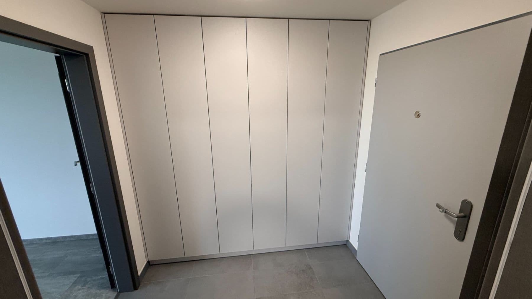 Prenájom bytu 1-izbový 32 m², Strančická, Praha, Praha Prenájom bytu 1-izbový 32 m², Strančická, Praha, Praha