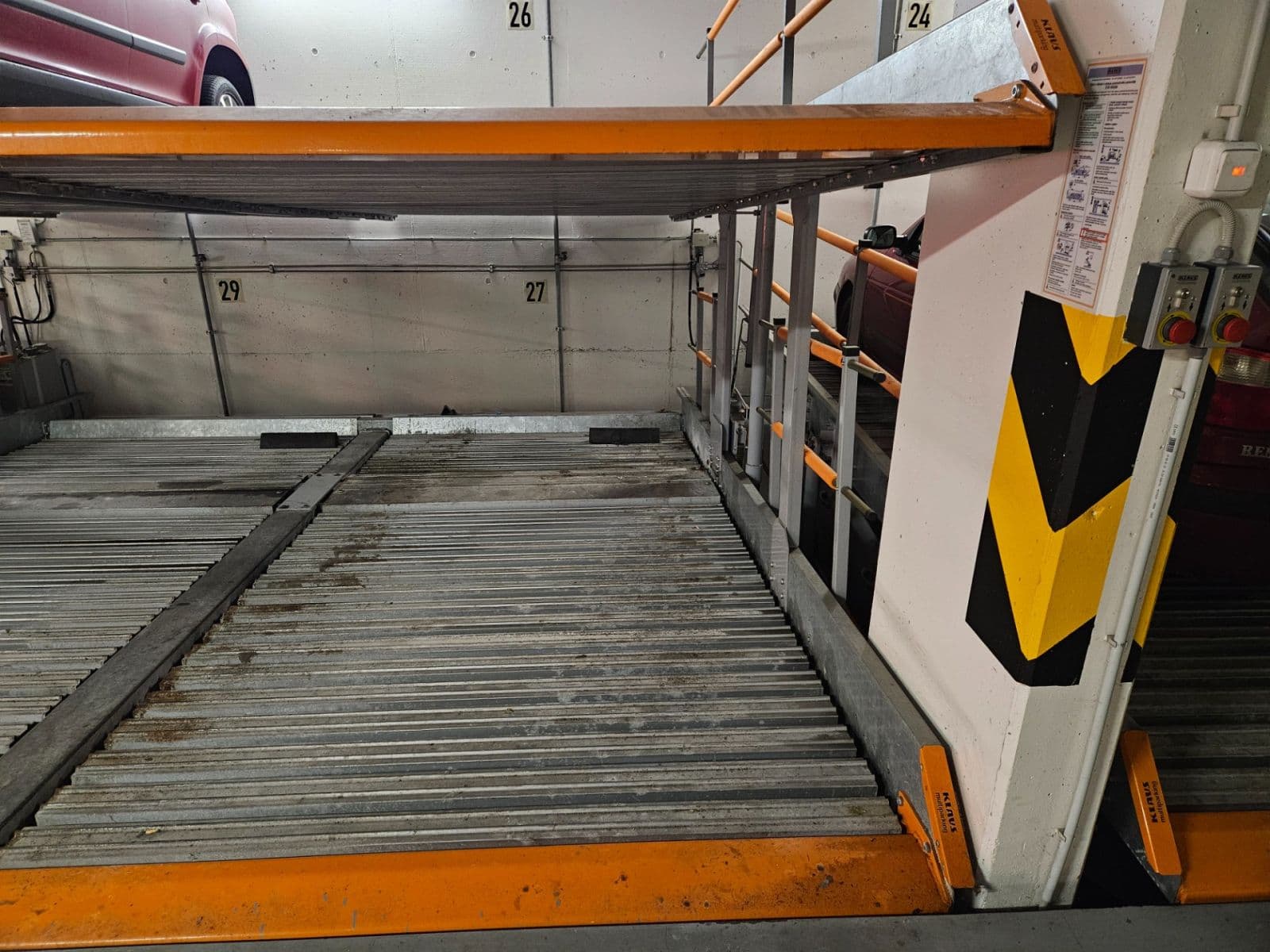 Predaj garáže 11 m², Lindleyova, Praha, Praha Predaj garáže 11 m², Lindleyova, Praha, Praha