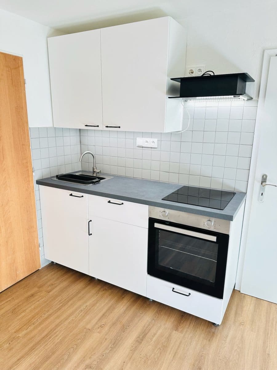 Prenájom bytu 1-izbový 25 m², Bolevecká, Praha, Praha Prenájom bytu 1-izbový 25 m², Bolevecká, Praha, Praha