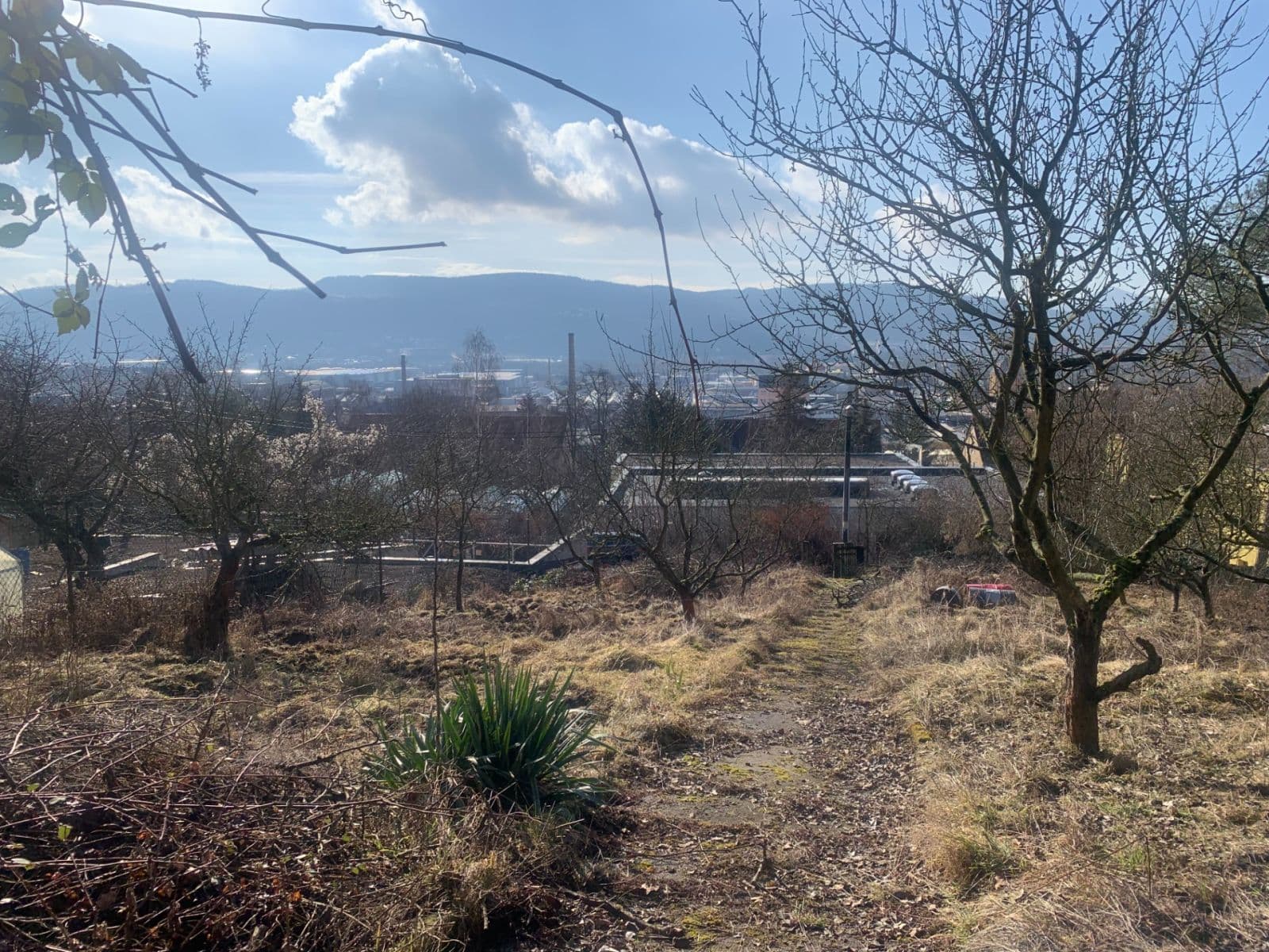 Predaj pozemku 915 m², Černá cesta, Ústí nad Labem, Ústecký kraj Predaj pozemku 915 m², Černá cesta, Ústí nad Labem, Ústecký kraj