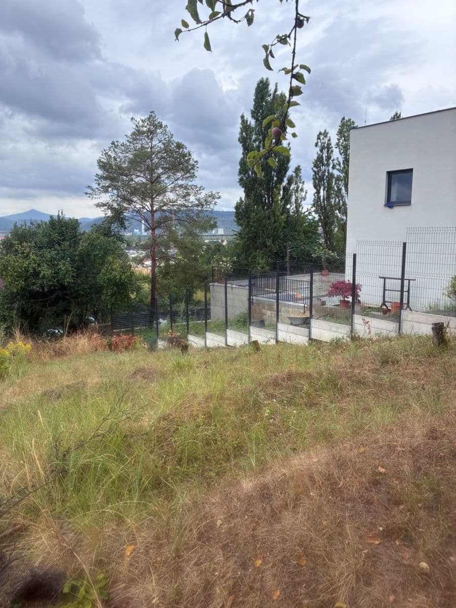 Predaj pozemku 915 m², Černá cesta, Ústí nad Labem, Ústecký kraj Predaj pozemku 915 m², Černá cesta, Ústí nad Labem, Ústecký kraj