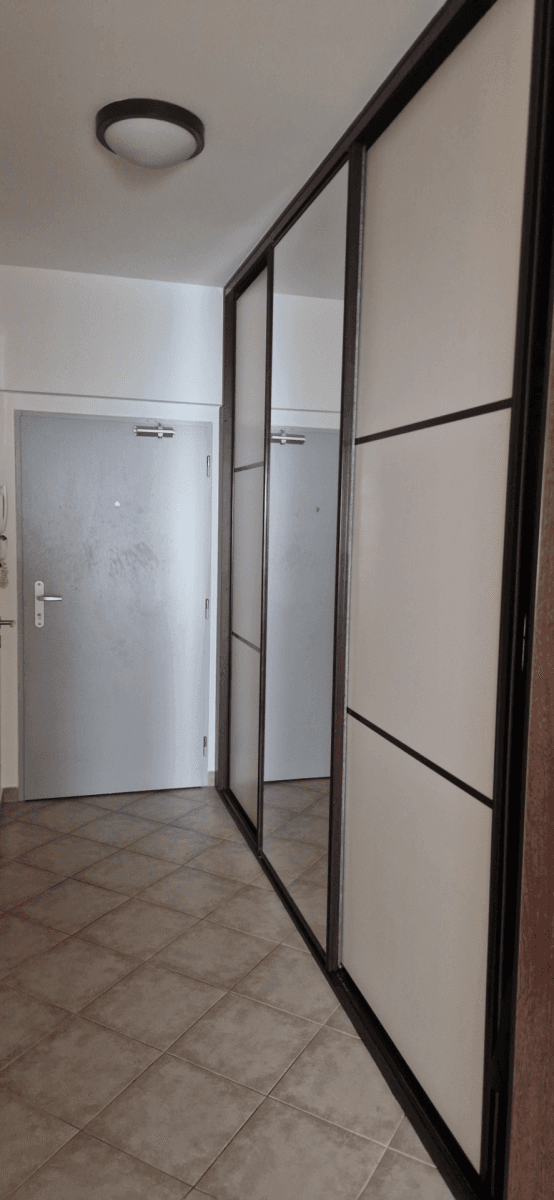 Prenájom bytu 3-izbový 94 m², V Třešňovce, Praha, Praha Prenájom bytu 3-izbový 94 m², V Třešňovce, Praha, Praha