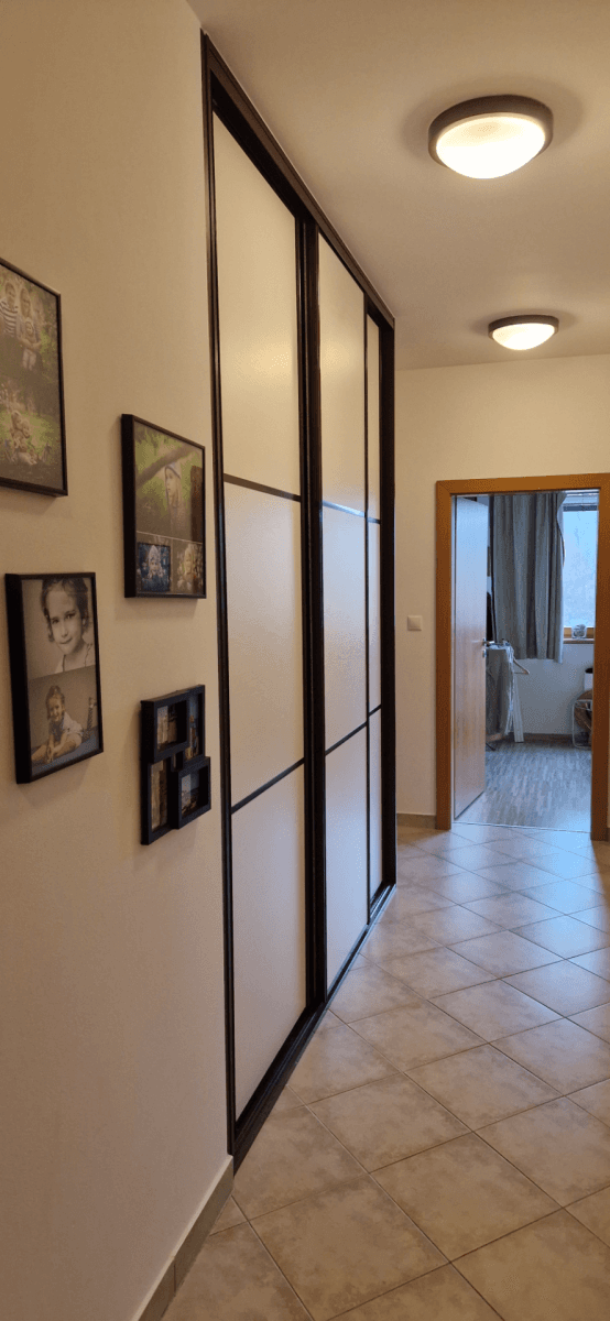 Prenájom bytu 3-izbový 94 m², V Třešňovce, Praha, Praha Prenájom bytu 3-izbový 94 m², V Třešňovce, Praha, Praha