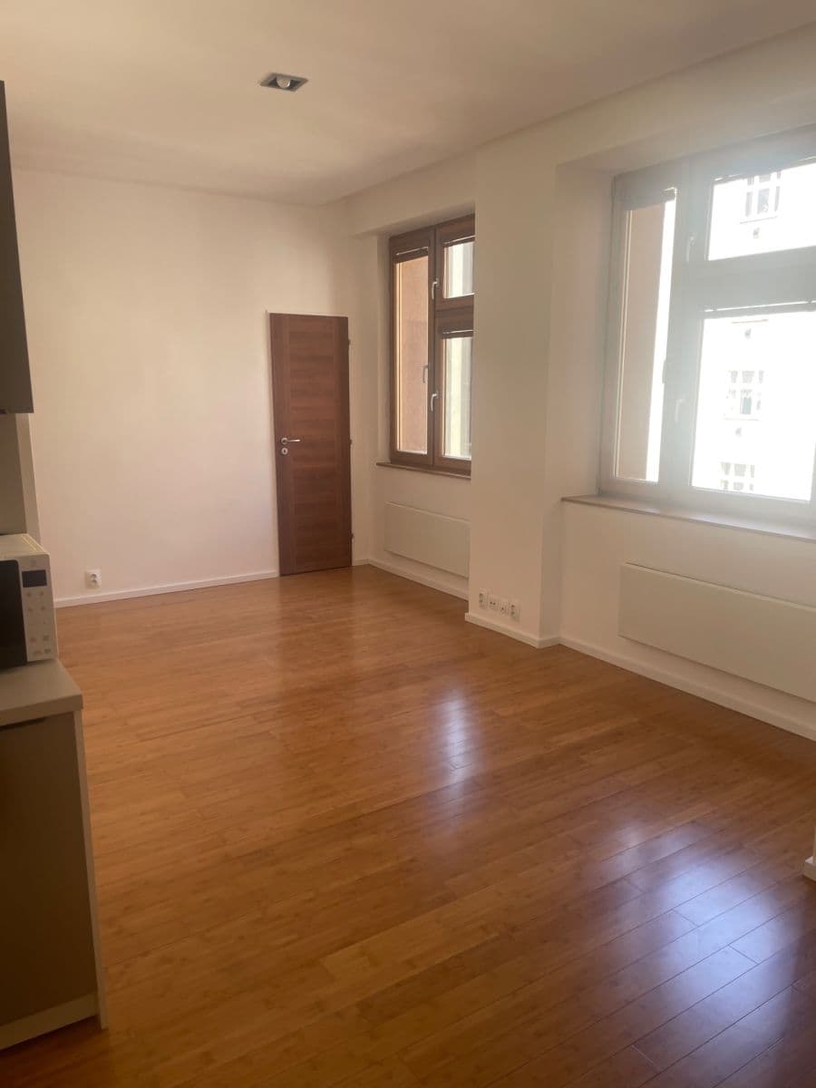 Prenájom bytu 2-izbový 52 m², Žerotínova, Praha, Praha Prenájom bytu 2-izbový 52 m², Žerotínova, Praha, Praha