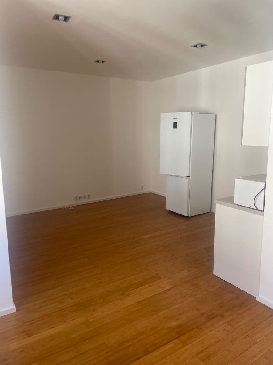 Prenájom bytu 2-izbový 52 m², Žerotínova, Praha, Praha Prenájom bytu 2-izbový 52 m², Žerotínova, Praha, Praha
