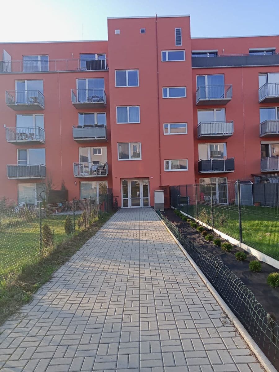 Predaj bytu 2-izbový 49 m², Pšeničná, Hostivice, Středočeský kraj Predaj bytu 2-izbový 49 m², Pšeničná, Hostivice, Středočeský kraj