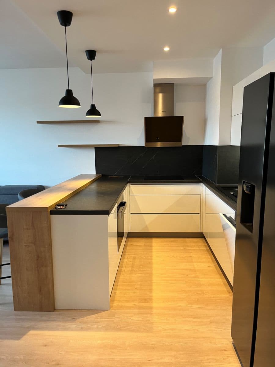 Predaj bytu 2-izbový 49 m², Pšeničná, Hostivice, Středočeský kraj Predaj bytu 2-izbový 49 m², Pšeničná, Hostivice, Středočeský kraj