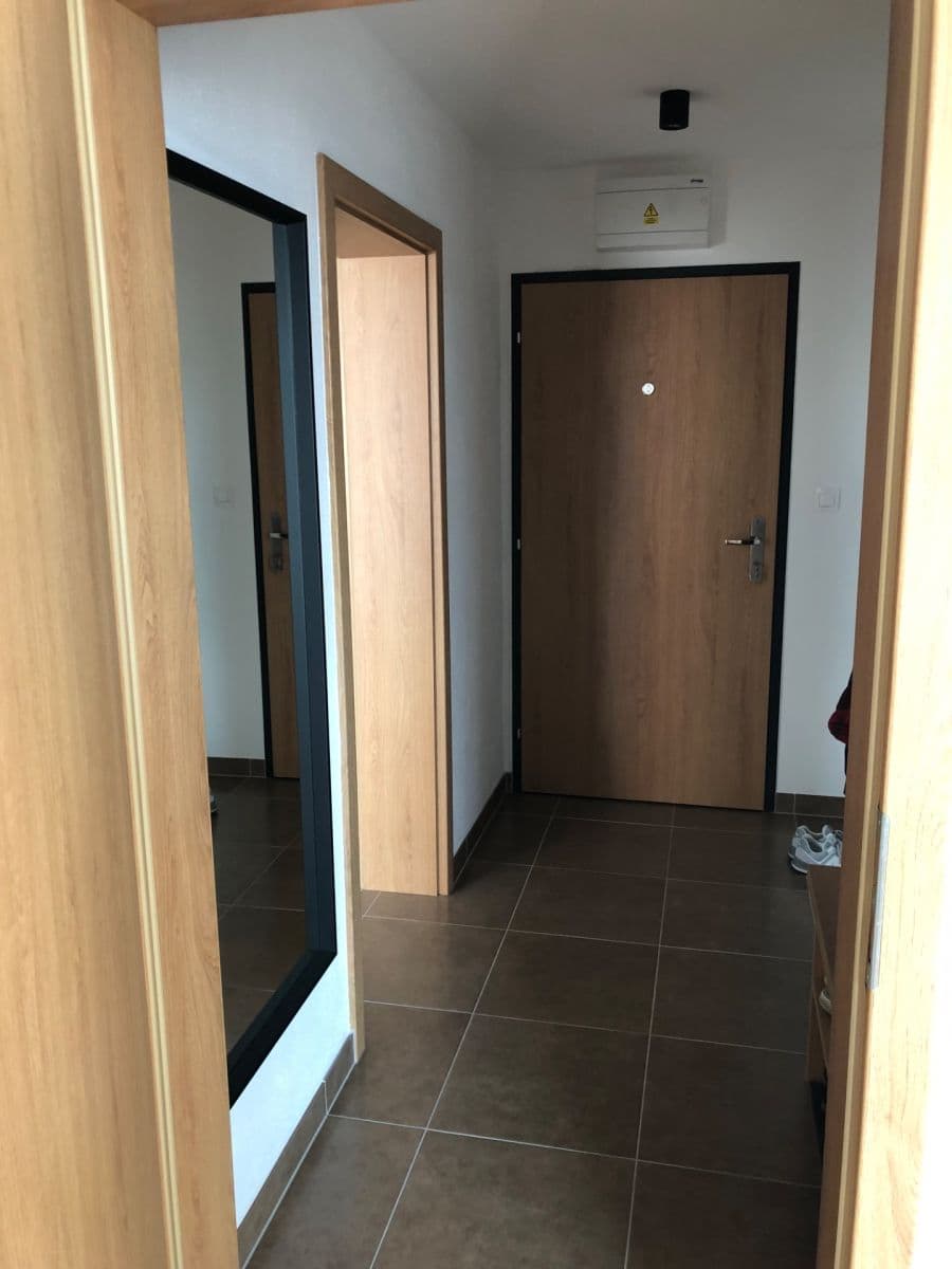 Predaj bytu 2-izbový 49 m², Pšeničná, Hostivice, Středočeský kraj Predaj bytu 2-izbový 49 m², Pšeničná, Hostivice, Středočeský kraj