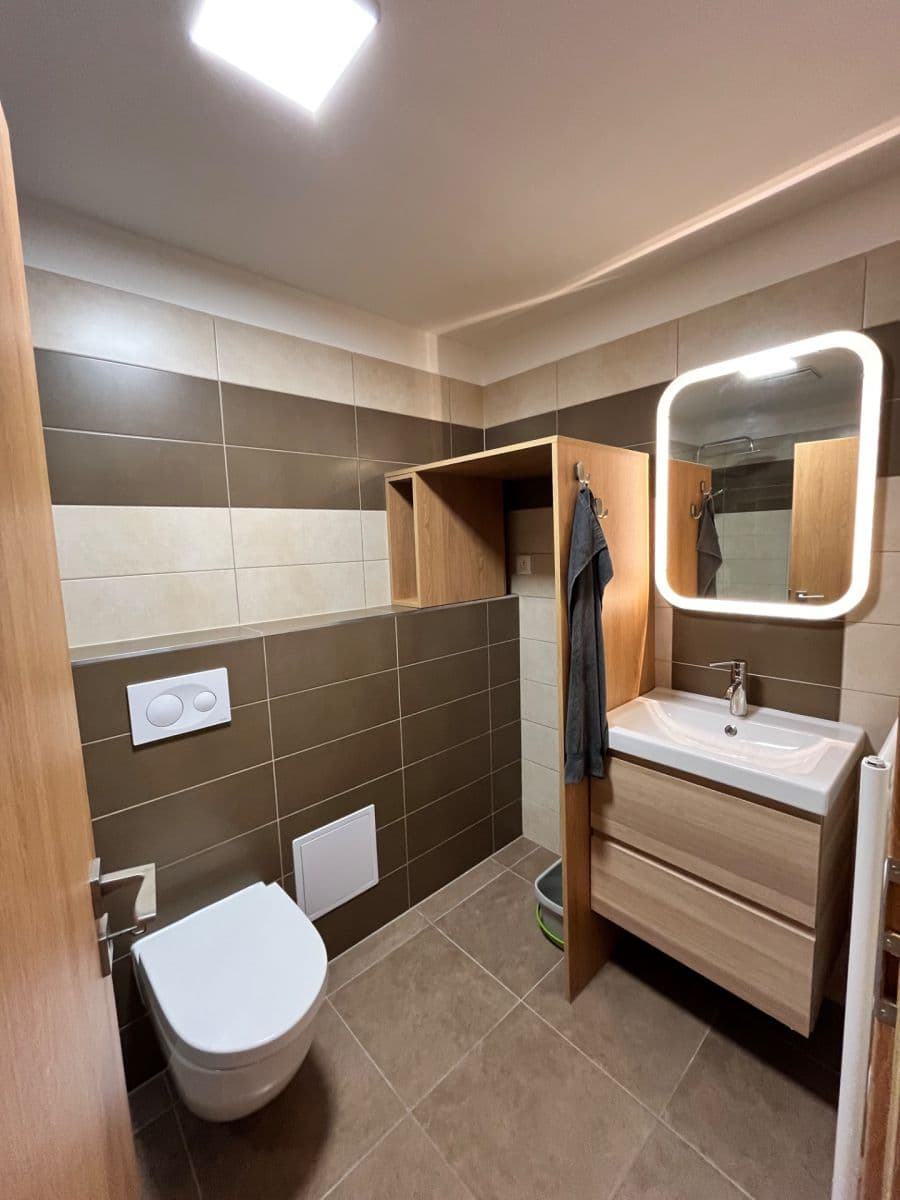 Predaj bytu 2-izbový 49 m², Pšeničná, Hostivice, Středočeský kraj Predaj bytu 2-izbový 49 m², Pšeničná, Hostivice, Středočeský kraj