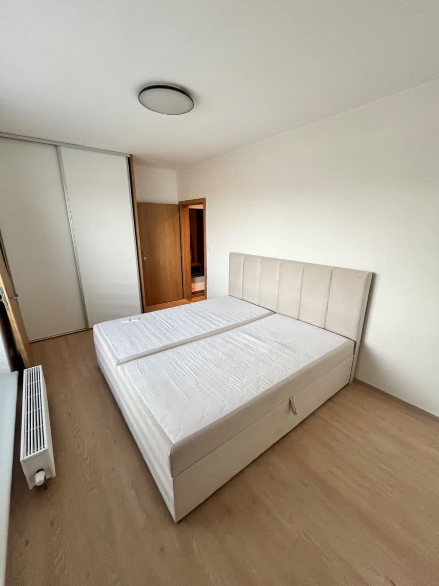 Predaj bytu 2-izbový 49 m², Pšeničná, Hostivice, Středočeský kraj Predaj bytu 2-izbový 49 m², Pšeničná, Hostivice, Středočeský kraj