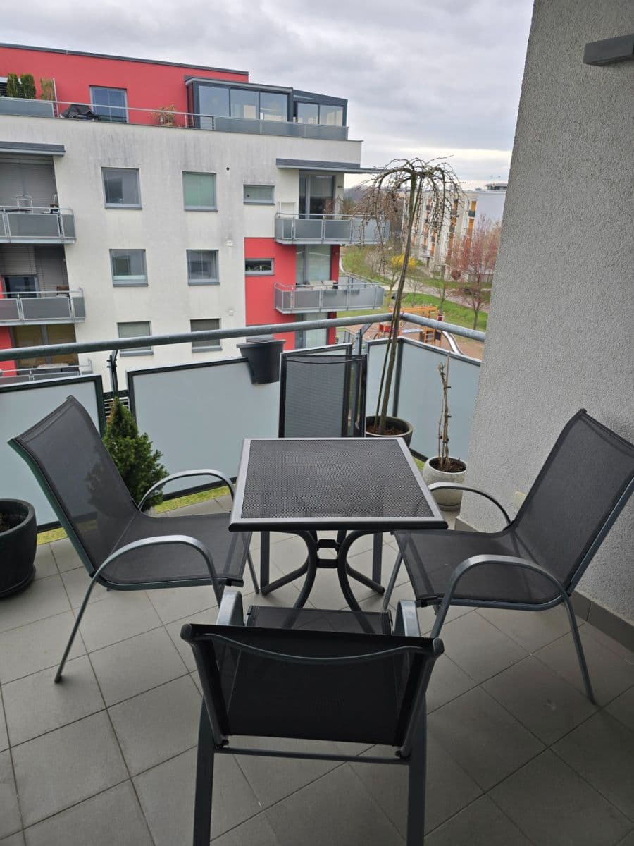 Prenájom bytu 2-izbový 59 m², Svatojánská, Hradec Králové, Královéhradecký kraj Prenájom bytu 2-izbový 59 m², Svatojánská, Hradec Králové, Královéhradecký kraj