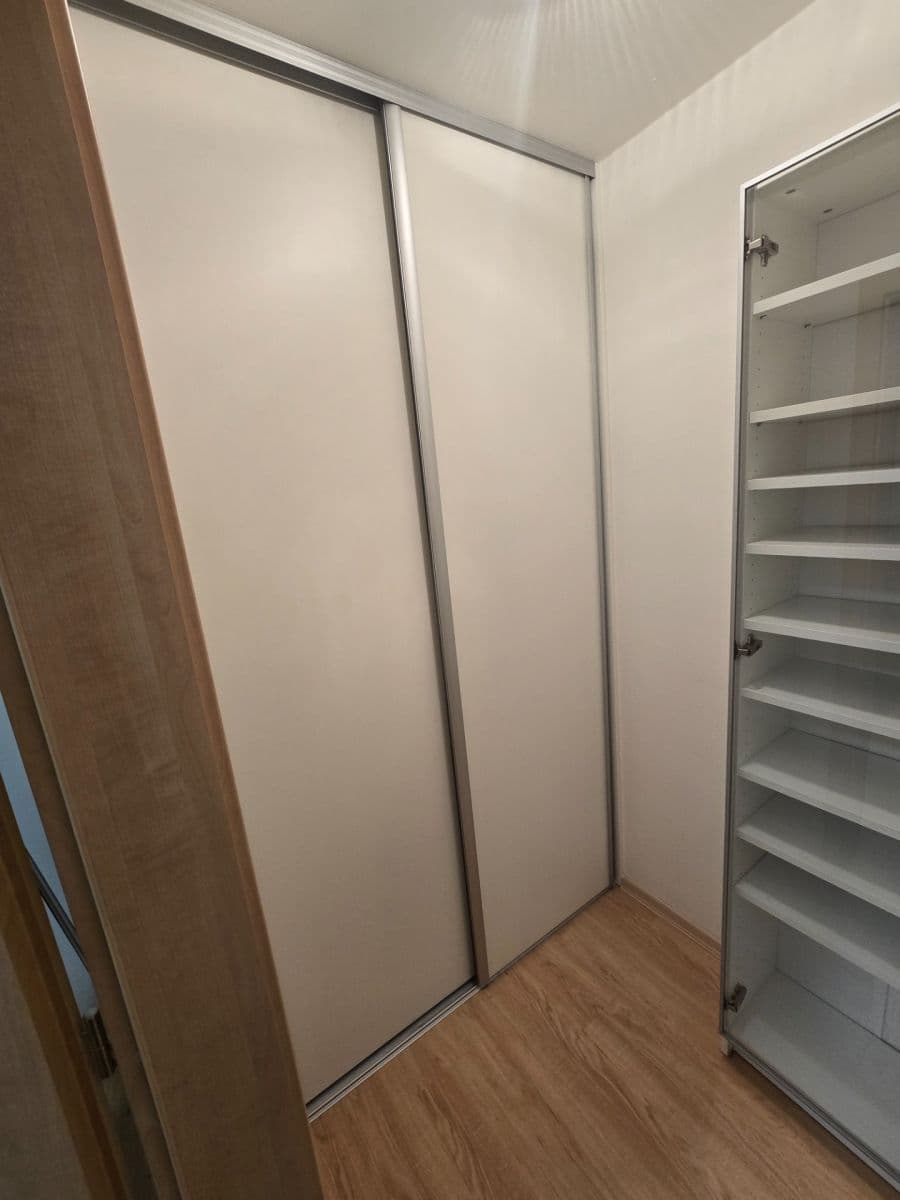 Prenájom bytu 2-izbový 59 m², Svatojánská, Hradec Králové, Královéhradecký kraj Prenájom bytu 2-izbový 59 m², Svatojánská, Hradec Králové, Královéhradecký kraj