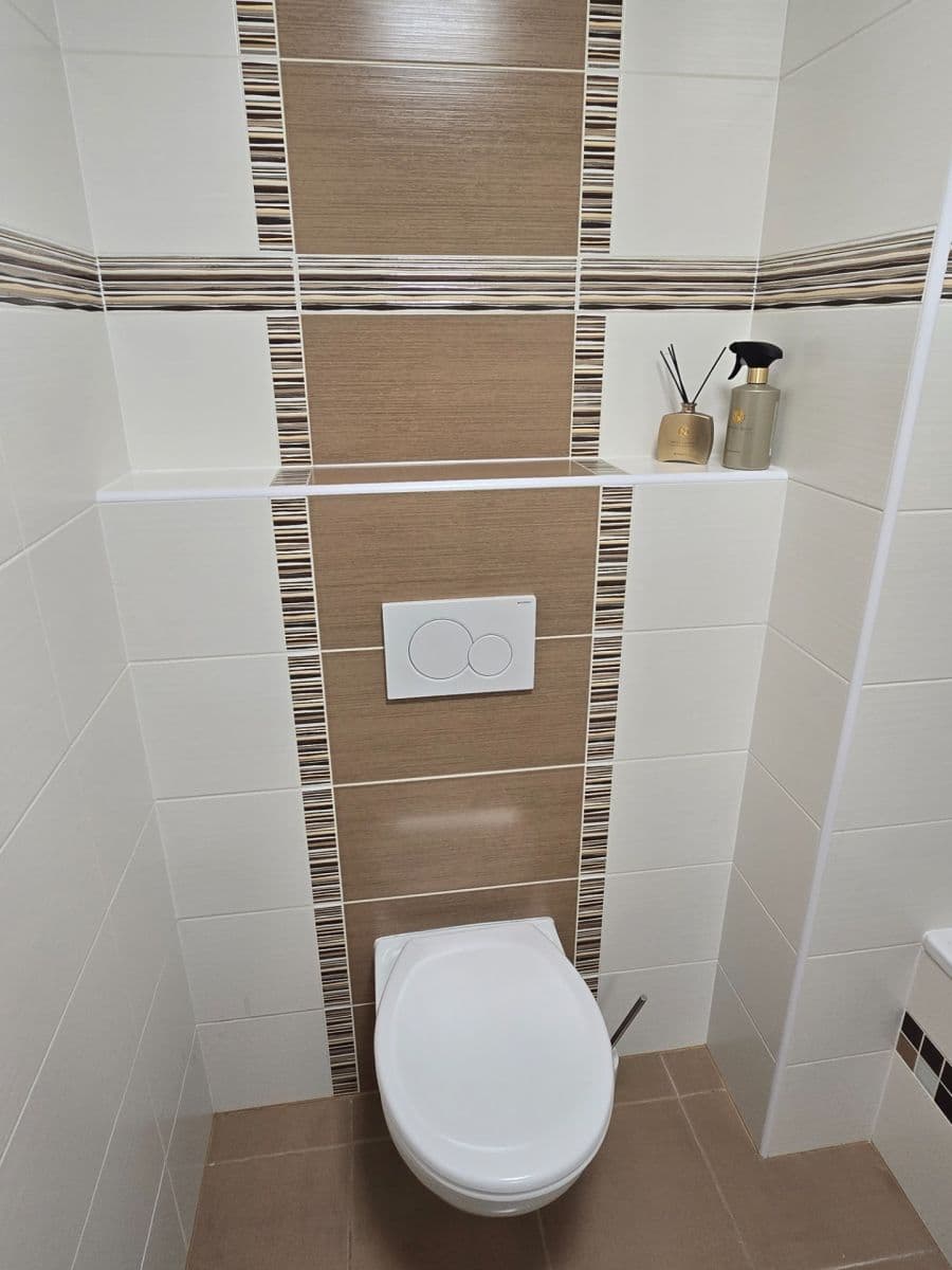 Prenájom bytu 2-izbový 59 m², Svatojánská, Hradec Králové, Královéhradecký kraj Prenájom bytu 2-izbový 59 m², Svatojánská, Hradec Králové, Královéhradecký kraj