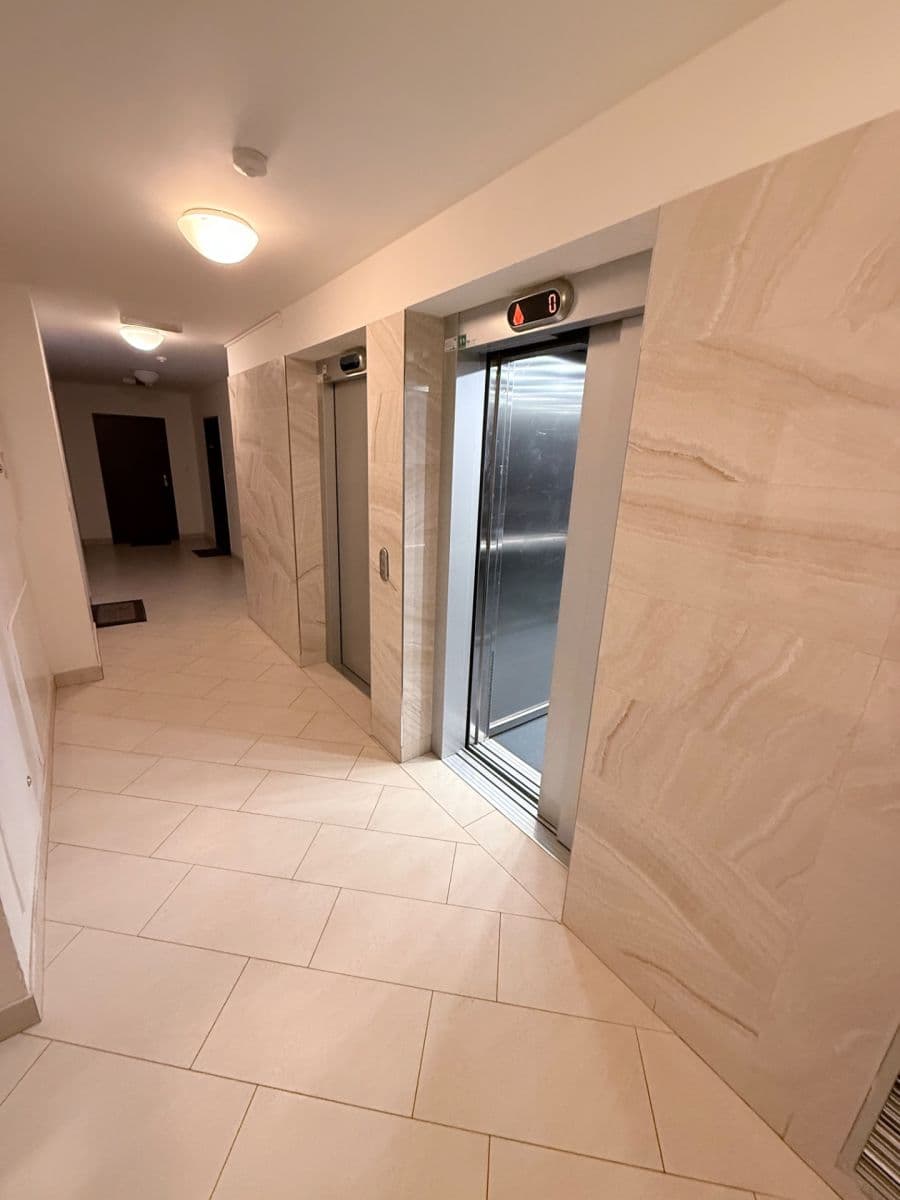 Predaj bytu 2-izbový 55 m², Mantovská, Praha, Praha Predaj bytu 2-izbový 55 m², Mantovská, Praha, Praha