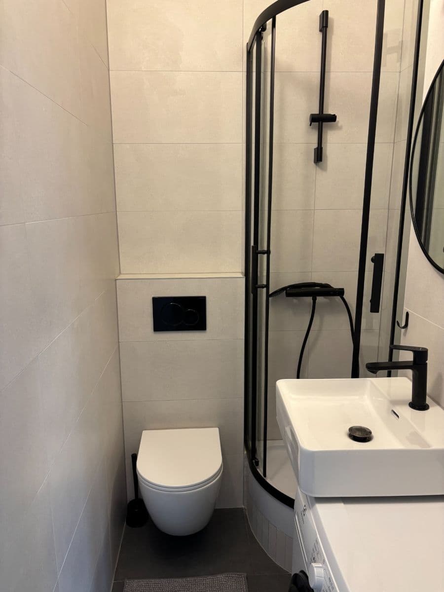 Prenájom bytu 1-izbový 24 m², Hálkova, Praha, Praha Prenájom bytu 1-izbový 24 m², Hálkova, Praha, Praha