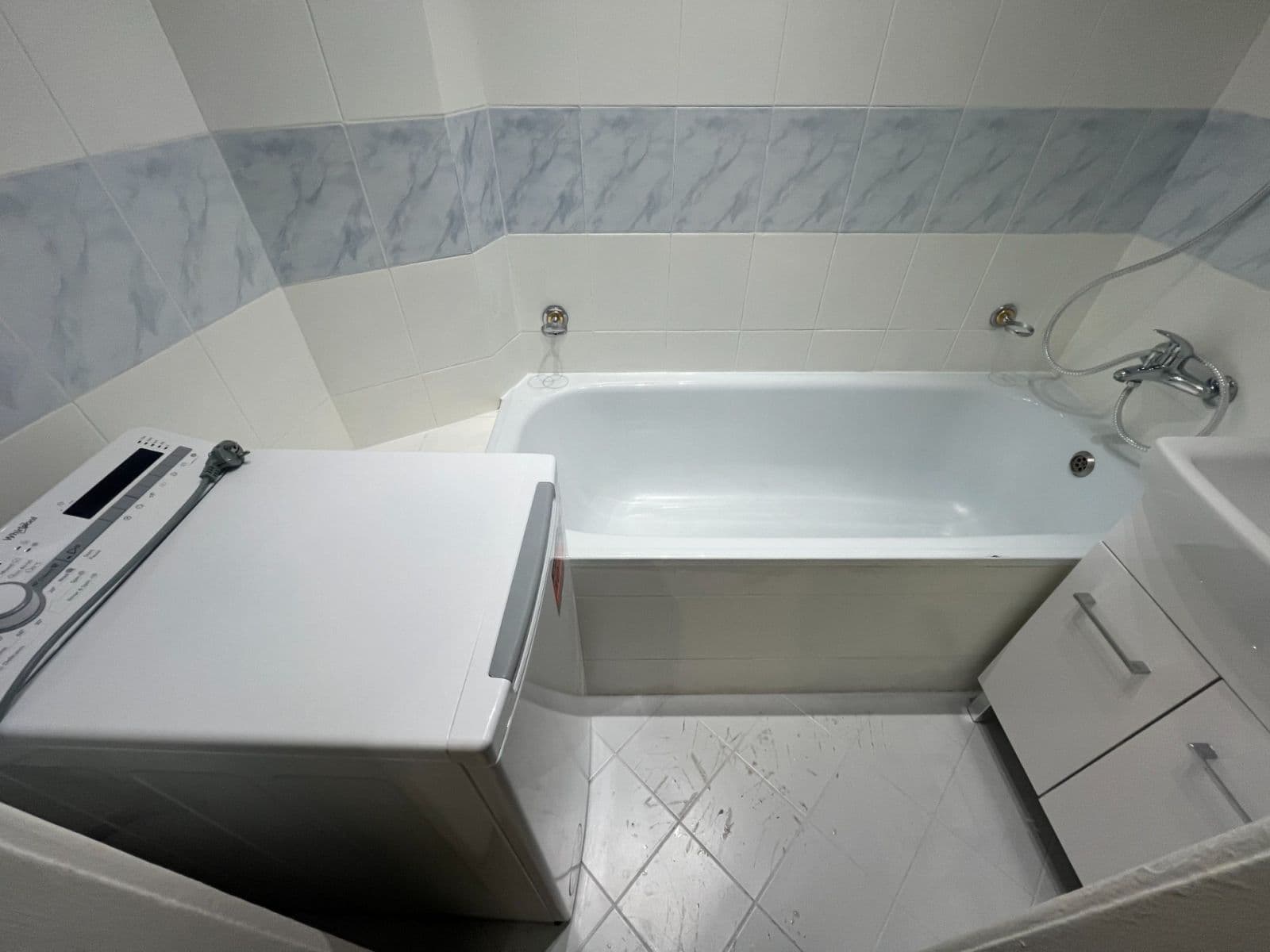 Prenájom bytu 3-izbový 70 m², Na Březince, Praha, Praha Prenájom bytu 3-izbový 70 m², Na Březince, Praha, Praha