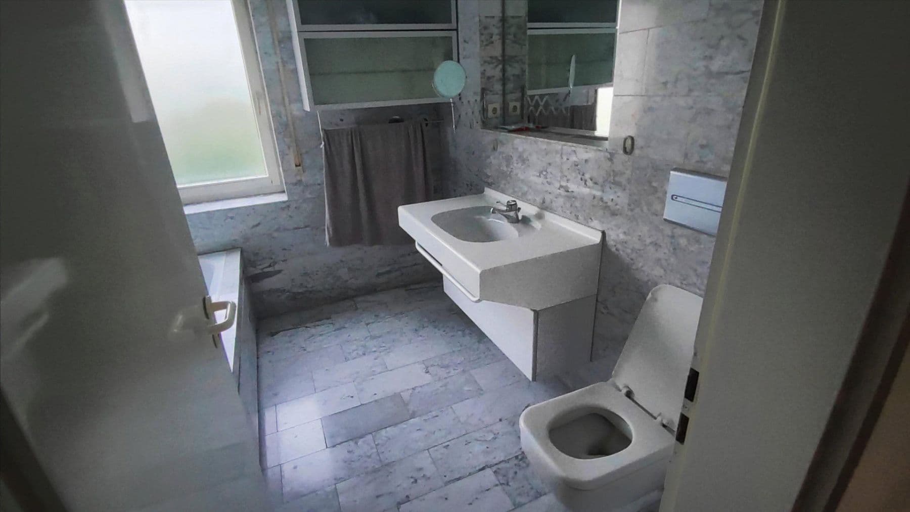 Predaj bytu 3-izbový 124 m², Stuttgart, Bádensko-Wurttembersko Predaj bytu 3-izbový 124 m², Stuttgart, Bádensko-Wurttembersko