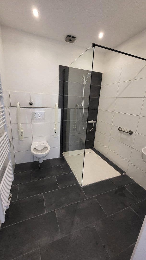 Prenájom bytu 2-izbový 54 m², Stübbenerstr. 46, Solingen, Severné Porýnie - Westfálsko Prenájom bytu 2-izbový 54 m², Stübbenerstr. 46, Solingen, Severné Porýnie - Westfálsko