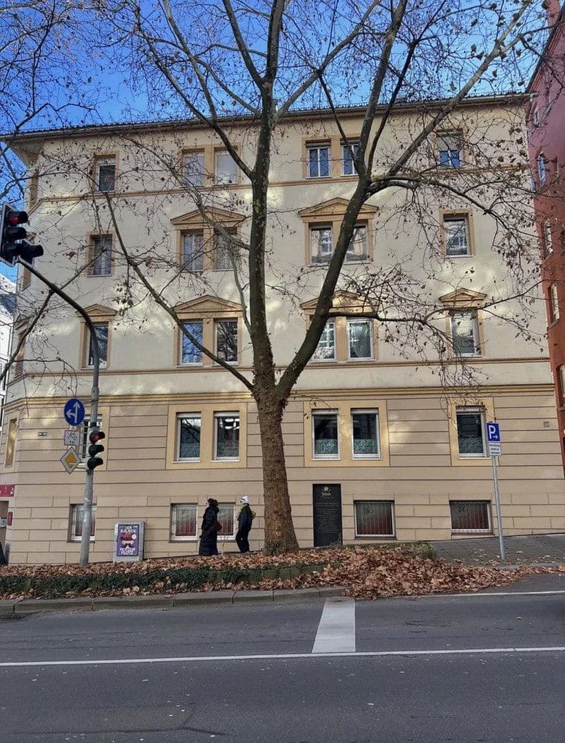 Prenájom bytu 3-izbový 97 m², Stuttgart, Bádensko-Wurttembersko Prenájom bytu 3-izbový 97 m², Stuttgart, Bádensko-Wurttembersko