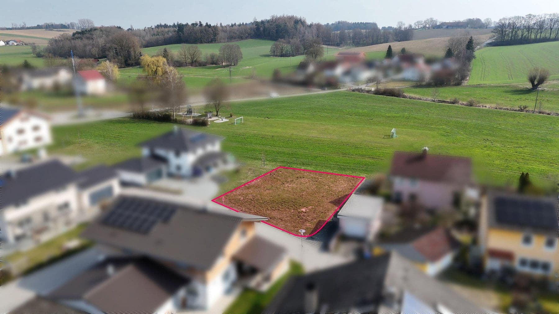 Predaj pozemku 703 m², Salmanskirchen, Ampfing, Bavorsko Predaj pozemku 703 m², Salmanskirchen, Ampfing, Bavorsko