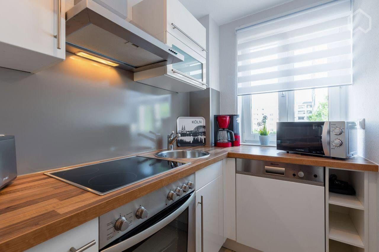 Prenájom bytu 2-izbový 56 m², Feldbergstraße 8, Köln, Severné Porýnie - Westfálsko Prenájom bytu 2-izbový 56 m², Feldbergstraße 8, Köln, Severné Porýnie - Westfálsko