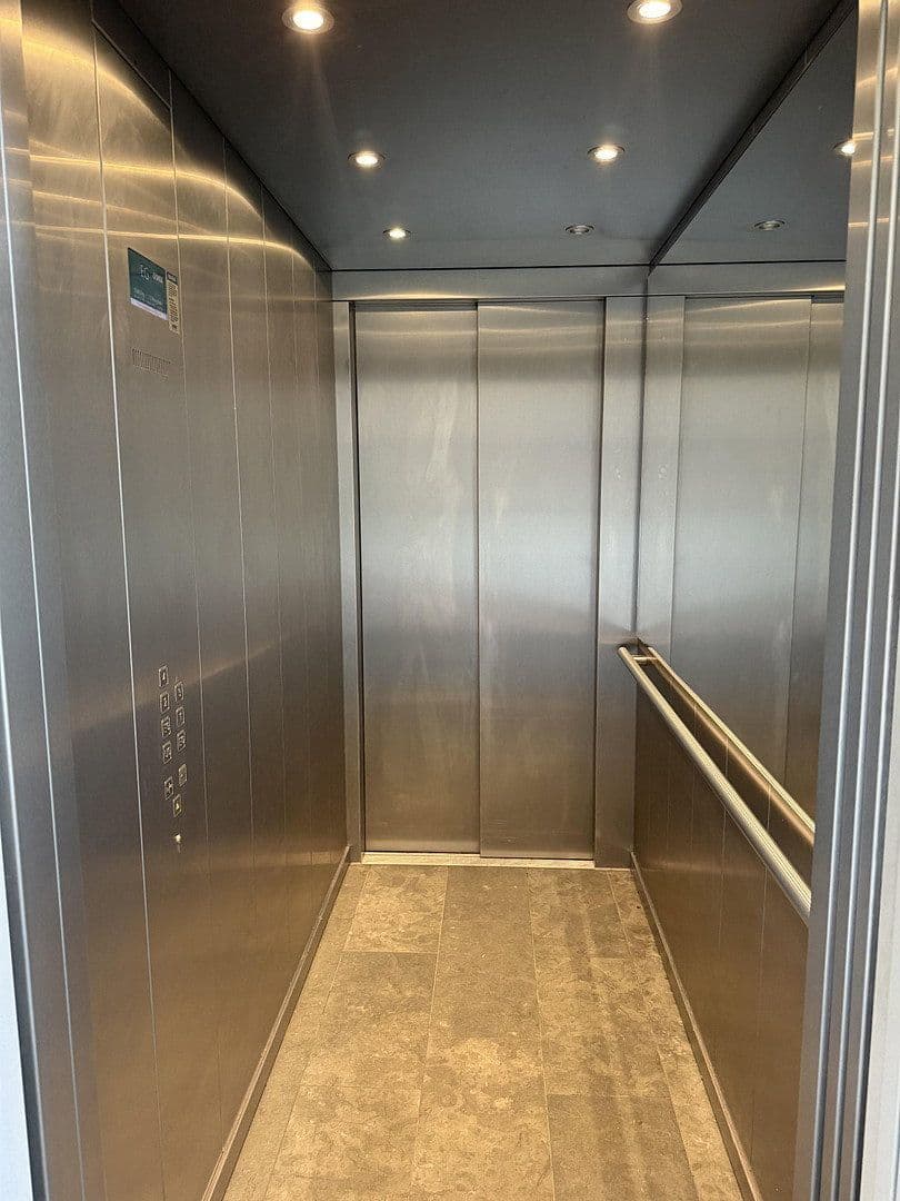 Predaj bytu 1-izbový 32 m², Berlin, Berlín Predaj bytu 1-izbový 32 m², Berlin, Berlín