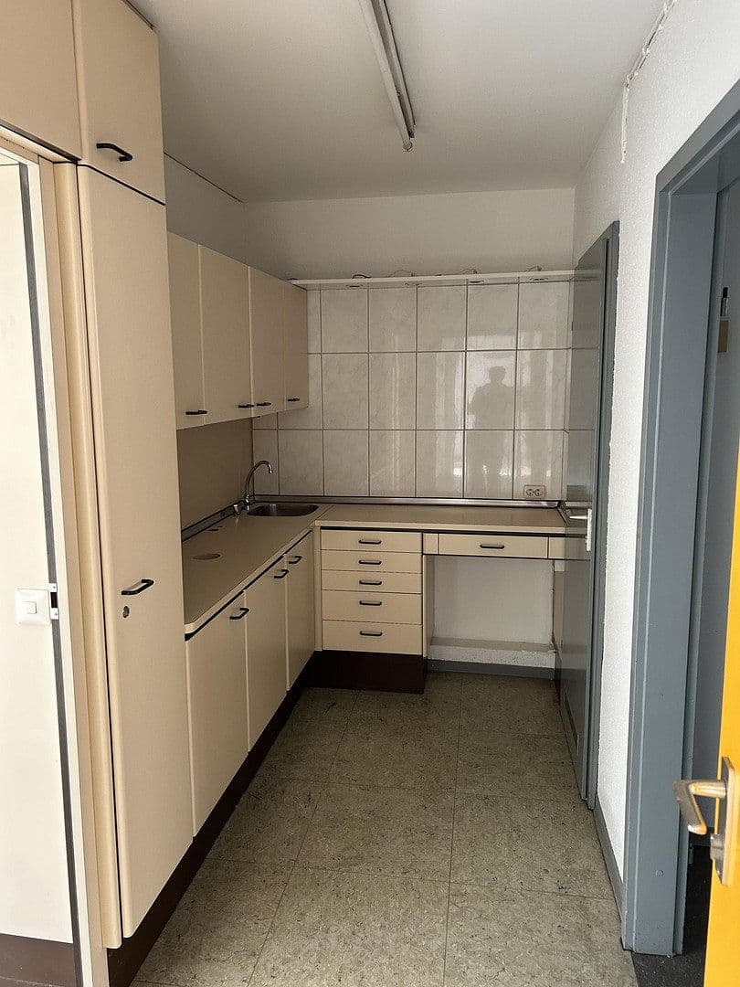 Prenájom kancelárie 170 m², Pfuhlgasse 20, Koblenz, Porýnie-Falcko Prenájom kancelárie 170 m², Pfuhlgasse 20, Koblenz, Porýnie-Falcko