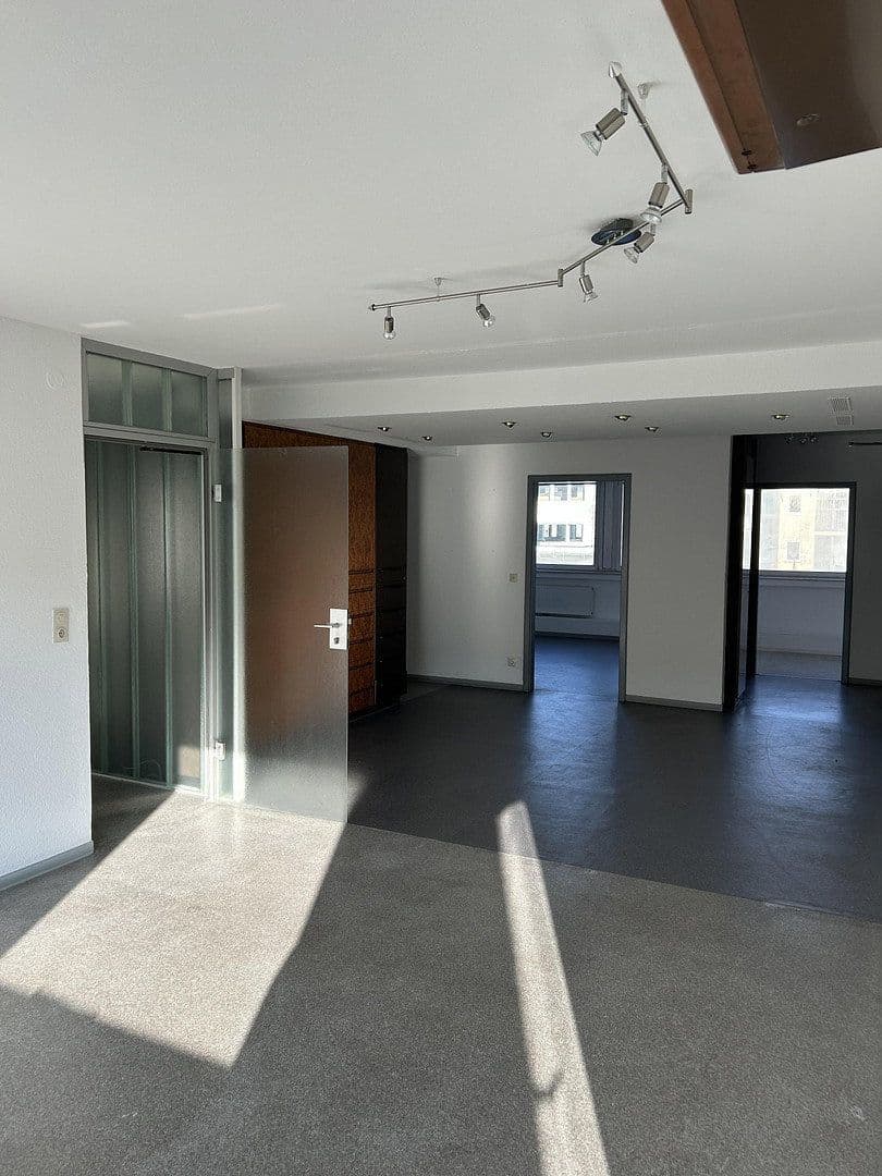 Prenájom kancelárie 170 m², Pfuhlgasse 20, Koblenz, Porýnie-Falcko Prenájom kancelárie 170 m², Pfuhlgasse 20, Koblenz, Porýnie-Falcko