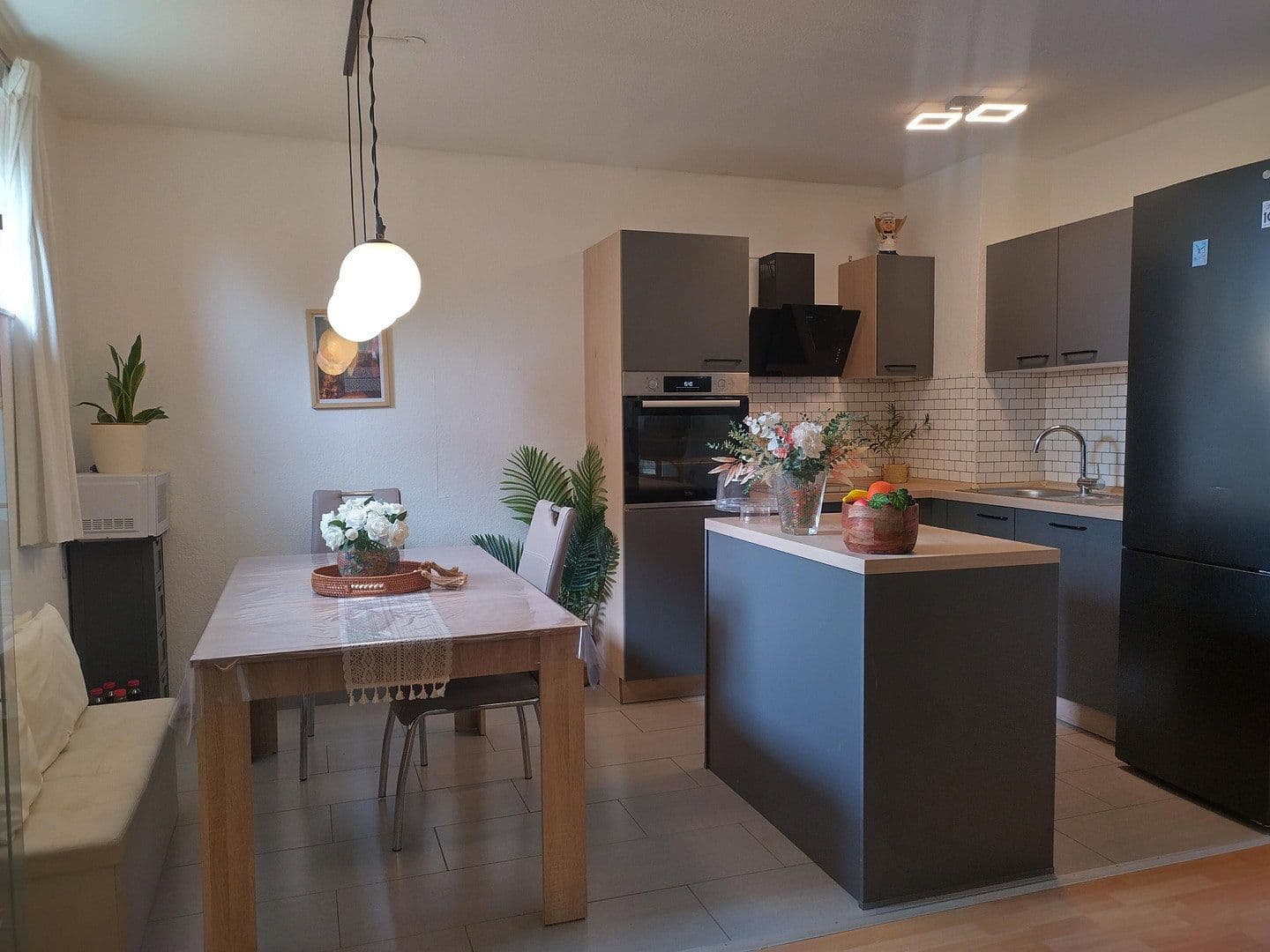 Predaj bytu 3-izbový 91 m², Köln, Severné Porýnie - Westfálsko Predaj bytu 3-izbový 91 m², Köln, Severné Porýnie - Westfálsko