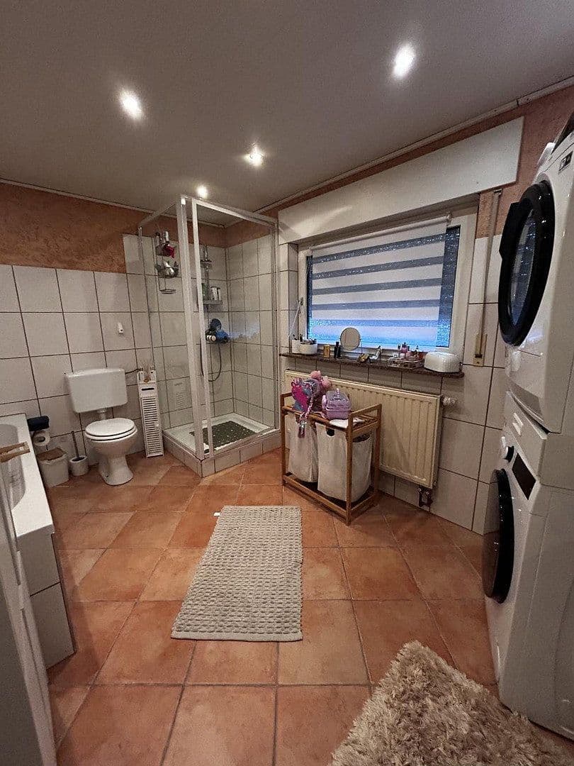 Predaj domu 153 m², pozemek 245 m², Georg-Fröba-Straße 16, Alsbach-Hähnlein, Hesensko Predaj domu 153 m², pozemek 245 m², Georg-Fröba-Straße 16, Alsbach-Hähnlein, Hesensko