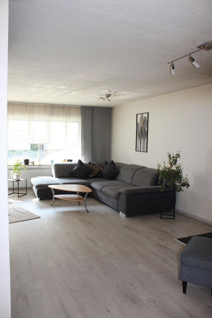 Predaj domu 130 m², pozemek 188 m², Ahornstraße 124, Feucht, Bavorsko Predaj domu 130 m², pozemek 188 m², Ahornstraße 124, Feucht, Bavorsko