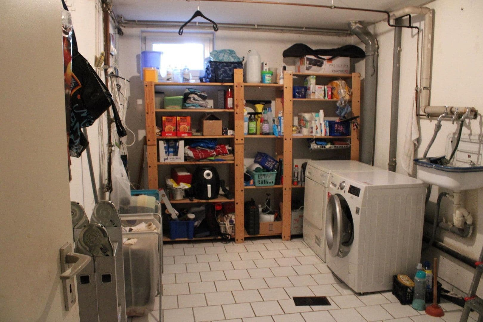 Predaj domu 130 m², pozemek 188 m², Ahornstraße 124, Feucht, Bavorsko Predaj domu 130 m², pozemek 188 m², Ahornstraße 124, Feucht, Bavorsko