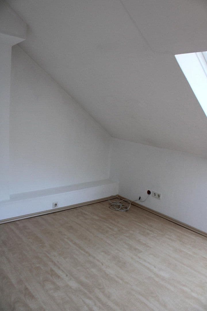 Predaj domu 130 m², pozemek 188 m², Ahornstraße 124, Feucht, Bavorsko Predaj domu 130 m², pozemek 188 m², Ahornstraße 124, Feucht, Bavorsko