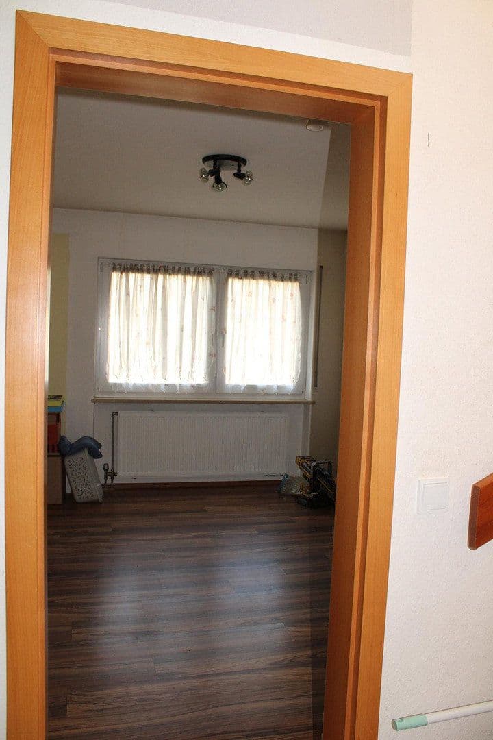 Predaj domu 130 m², pozemek 188 m², Ahornstraße 124, Feucht, Bavorsko Predaj domu 130 m², pozemek 188 m², Ahornstraße 124, Feucht, Bavorsko