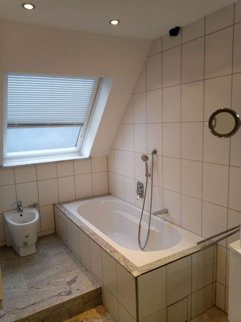 Prenájom bytu 2-izbový 96 m², Göggingerstr 31, Augsburg, Bavorsko Prenájom bytu 2-izbový 96 m², Göggingerstr 31, Augsburg, Bavorsko