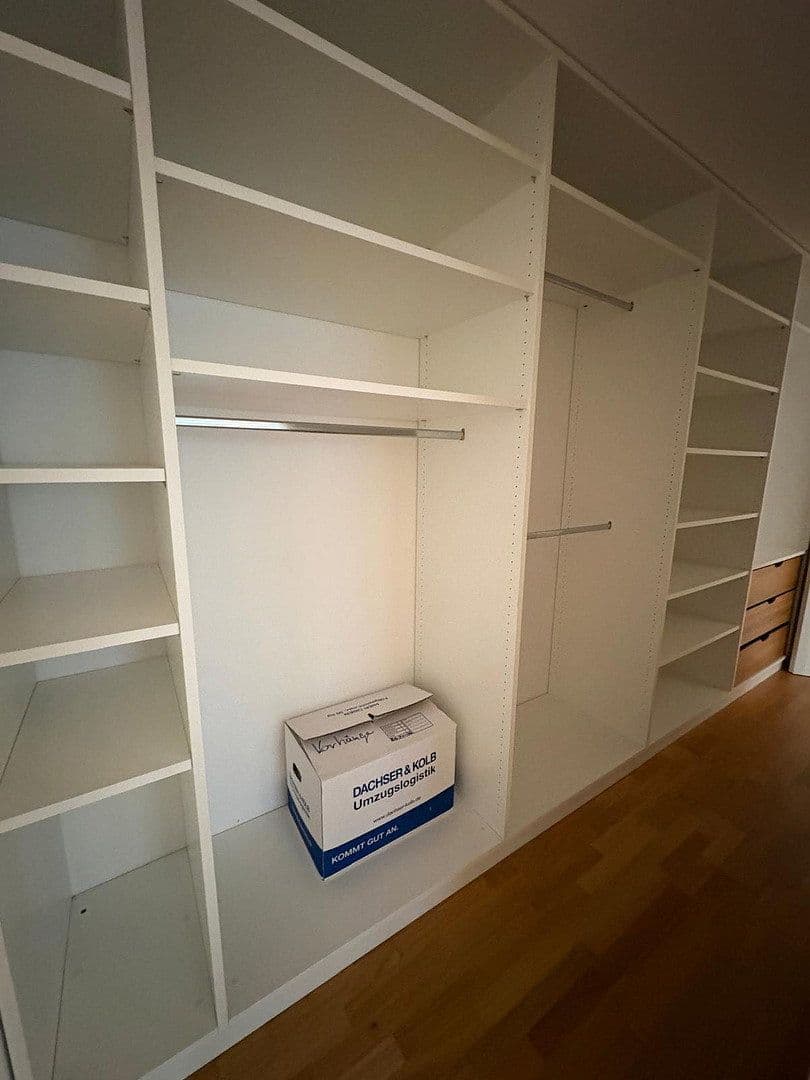 Prenájom bytu 3-izbový 105 m², Adalbertstrasse 64, Frankfurt am Main, Hesensko Prenájom bytu 3-izbový 105 m², Adalbertstrasse 64, Frankfurt am Main, Hesensko