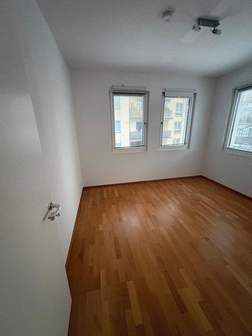 Prenájom bytu 3-izbový 105 m², Adalbertstrasse 64, Frankfurt am Main, Hesensko Prenájom bytu 3-izbový 105 m², Adalbertstrasse 64, Frankfurt am Main, Hesensko