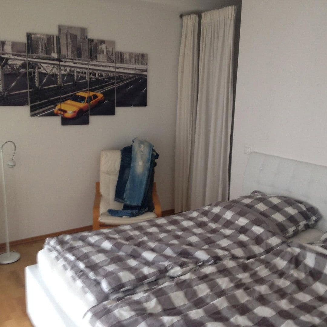 Prenájom bytu 3-izbový 105 m², Adalbertstrasse 64, Frankfurt am Main, Hesensko Prenájom bytu 3-izbový 105 m², Adalbertstrasse 64, Frankfurt am Main, Hesensko