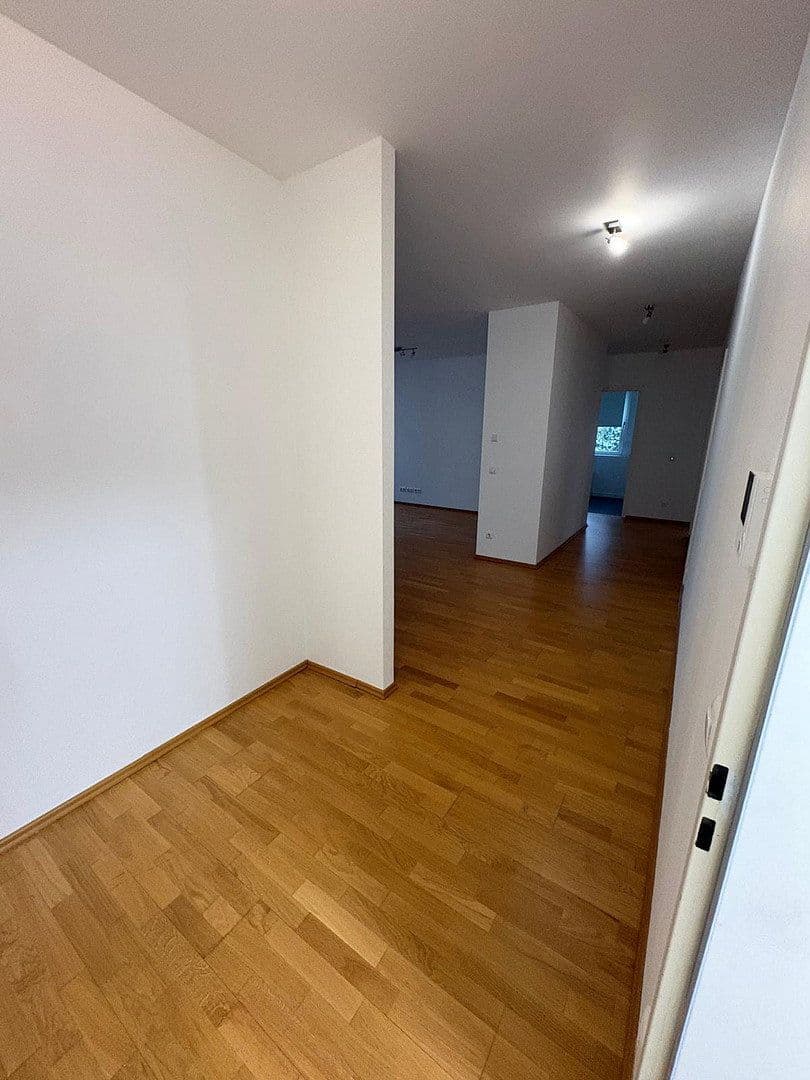 Prenájom bytu 3-izbový 105 m², Adalbertstrasse 64, Frankfurt am Main, Hesensko Prenájom bytu 3-izbový 105 m², Adalbertstrasse 64, Frankfurt am Main, Hesensko