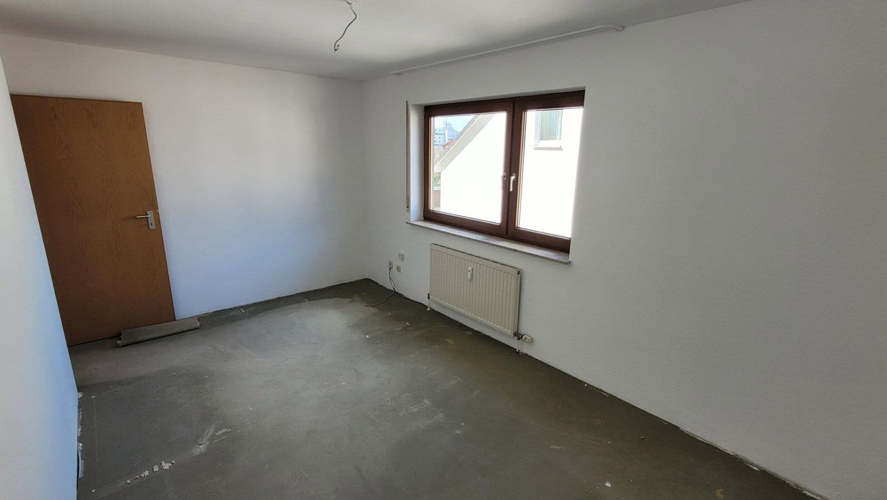 Prenájom bytu 3-izbový 84 m², Pforzheim, Bádensko-Wurttembersko Prenájom bytu 3-izbový 84 m², Pforzheim, Bádensko-Wurttembersko