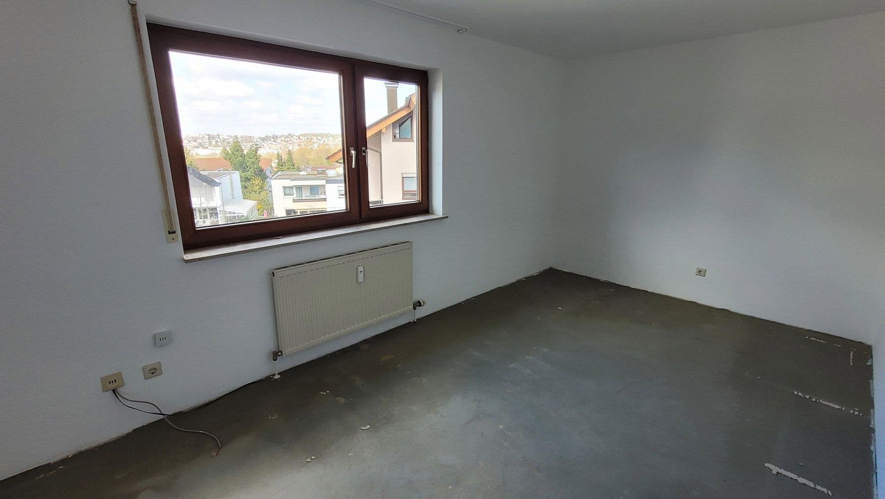 Prenájom bytu 3-izbový 84 m², Pforzheim, Bádensko-Wurttembersko Prenájom bytu 3-izbový 84 m², Pforzheim, Bádensko-Wurttembersko