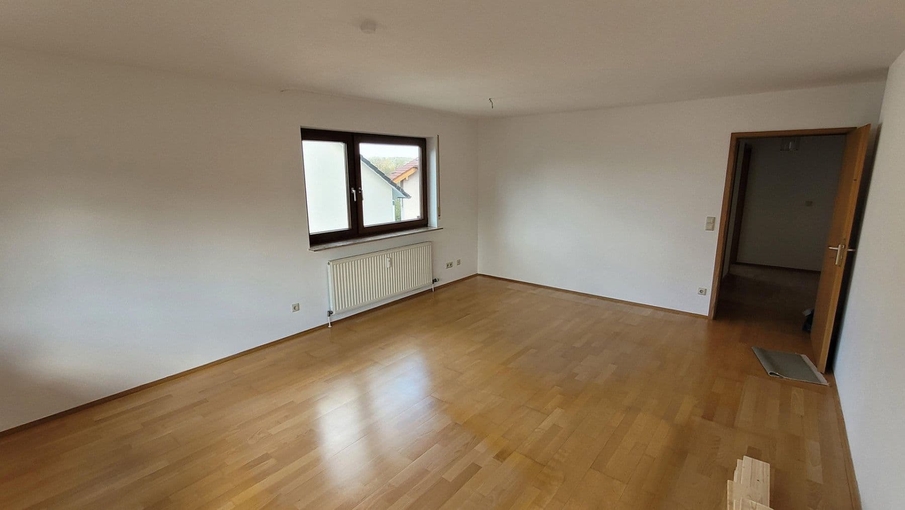Prenájom bytu 3-izbový 84 m², Pforzheim, Bádensko-Wurttembersko Prenájom bytu 3-izbový 84 m², Pforzheim, Bádensko-Wurttembersko
