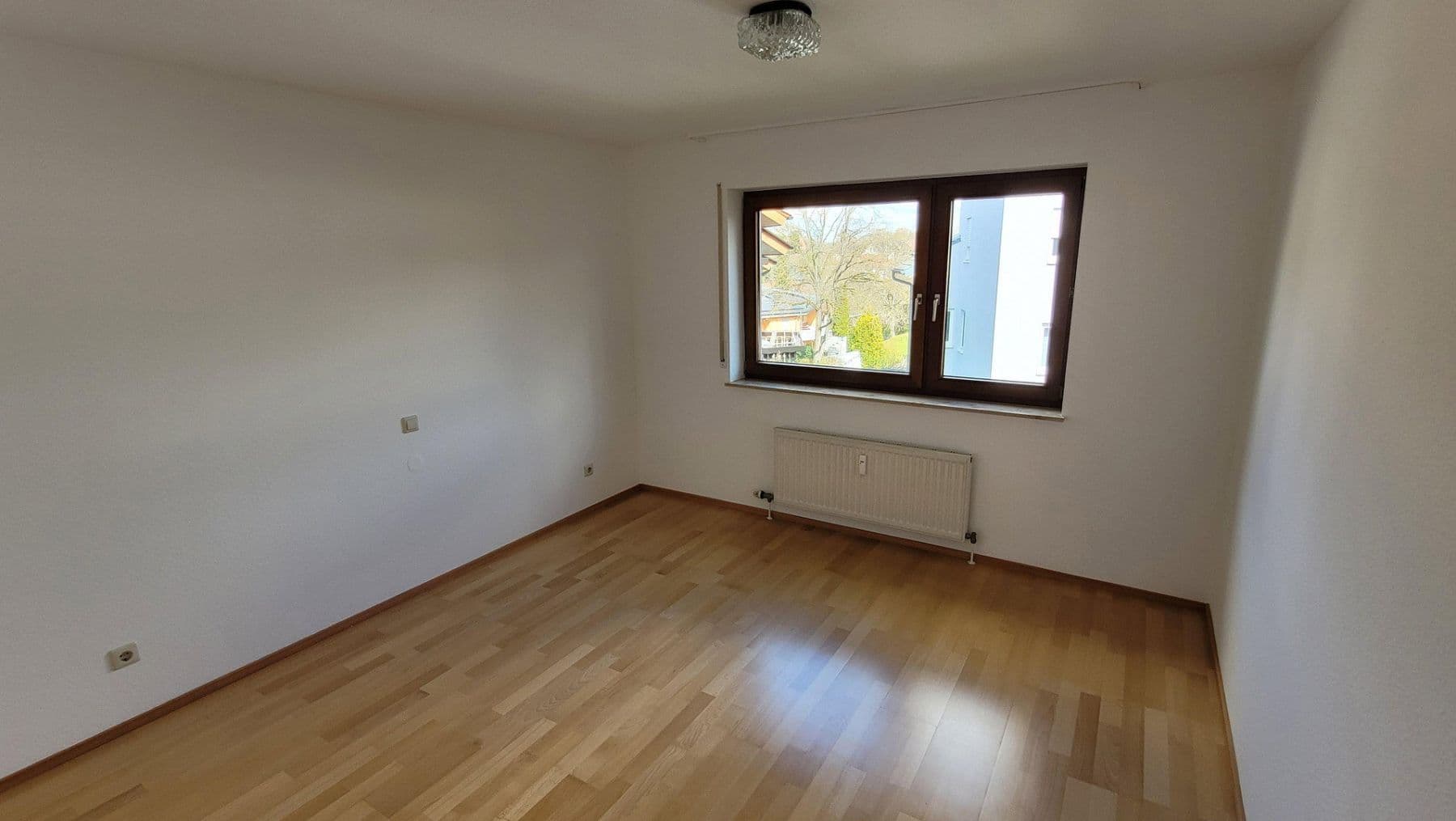 Prenájom bytu 3-izbový 84 m², Pforzheim, Bádensko-Wurttembersko Prenájom bytu 3-izbový 84 m², Pforzheim, Bádensko-Wurttembersko