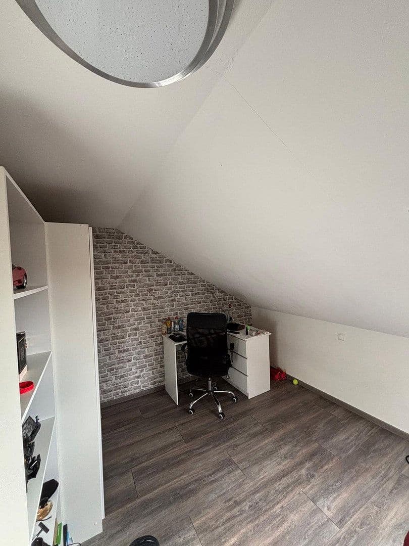 Predaj domu 104 m², pozemek 141 m², Balingen, Bádensko-Wurttembersko Predaj domu 104 m², pozemek 141 m², Balingen, Bádensko-Wurttembersko