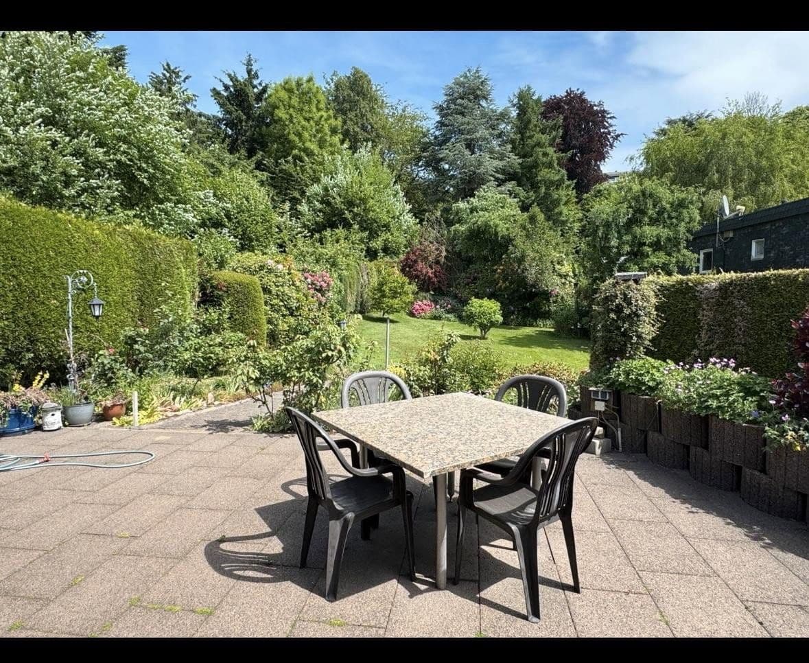 Predaj domu 142 m², pozemek 1.060 m², Remscheid, Severné Porýnie - Westfálsko Predaj domu 142 m², pozemek 1.060 m², Remscheid, Severné Porýnie - Westfálsko