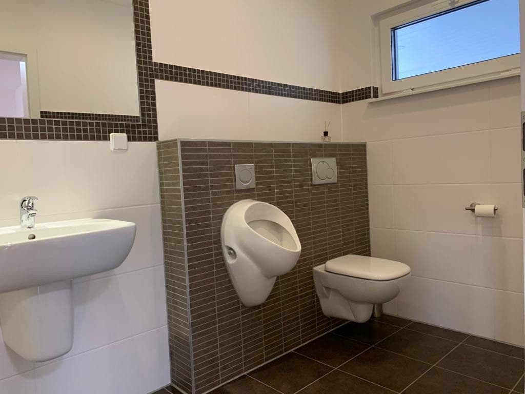 Predaj domu 140 m², pozemek 635 m², C-w-Rauh Strasse 3, Himmelkron, Bavorsko Predaj domu 140 m², pozemek 635 m², C-w-Rauh Strasse 3, Himmelkron, Bavorsko