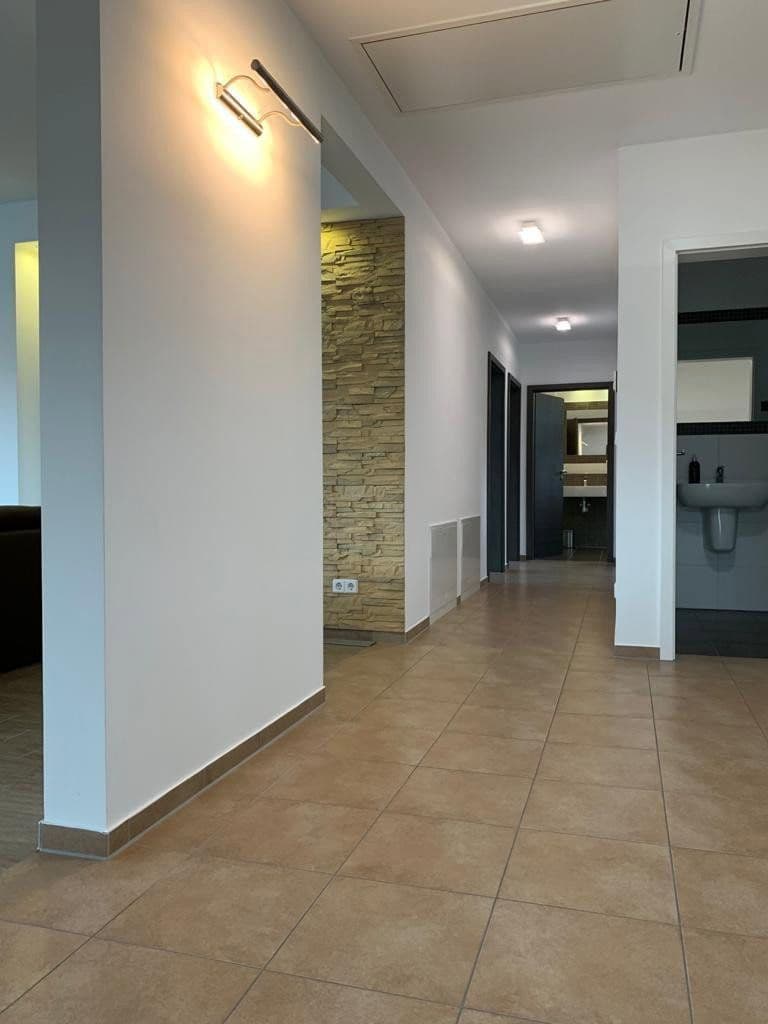 Predaj domu 140 m², pozemek 635 m², C-w-Rauh Strasse 3, Himmelkron, Bavorsko Predaj domu 140 m², pozemek 635 m², C-w-Rauh Strasse 3, Himmelkron, Bavorsko